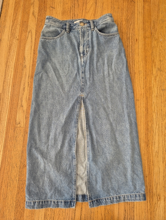 Aritzia Dresses & Skirts - Aritzia Denim Skirt